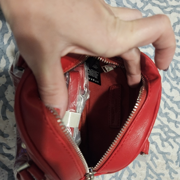 Small Badgley Mischka purse - Picture 6 of 6